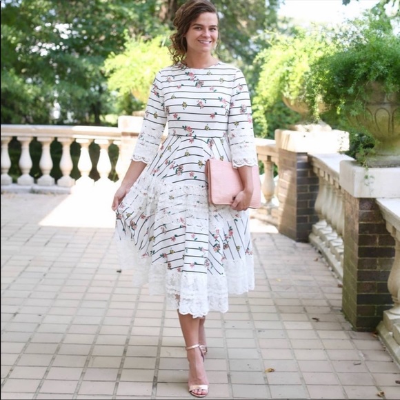 Beautiful Dainty Jewells Dress - Picture 1 of 1